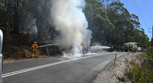 Car and scrub fire, Cleland