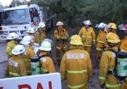 Briefing at a Cold Store fire